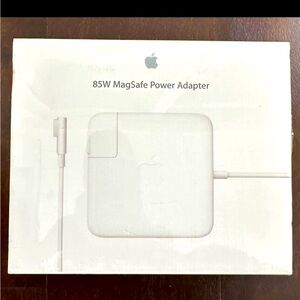Apple 85W MagSafe power Adapter